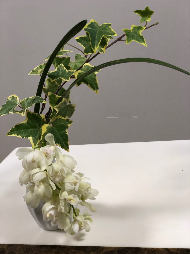 安価で 常にテーブルに花を飾るコツ Uda Garden事業部 株式会社アトレス